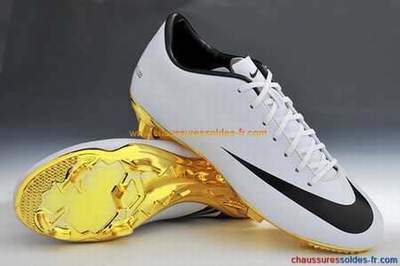chaussure de foot adulte pas cher
