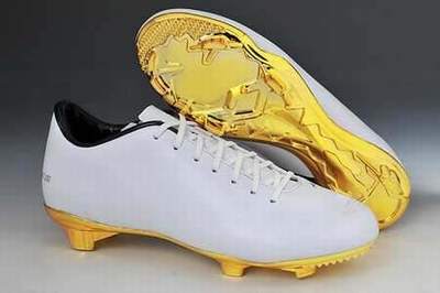 chaussure de foot adulte
